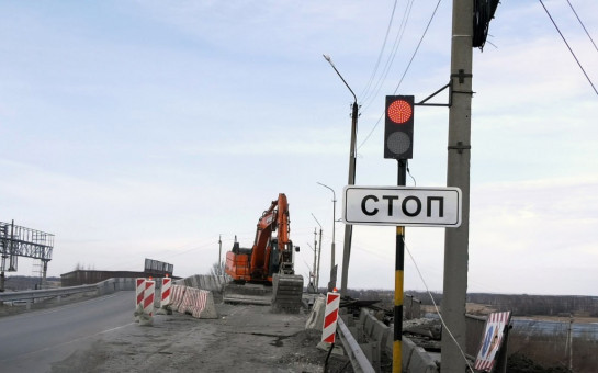 В поселке Линево приступили к капитальному ремонту путепровода. 